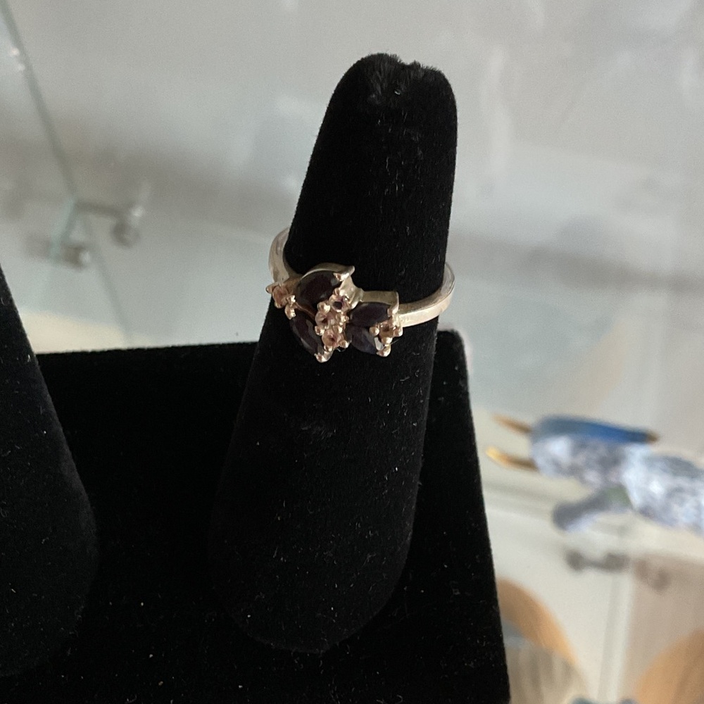 Silver Ring with Black Onyx Stone Floral Cluster